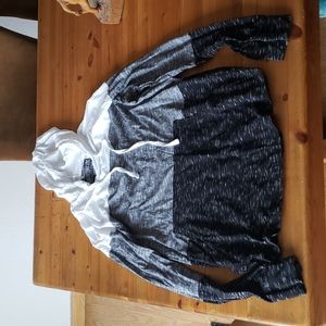 Broken Threads Large Hoodie Black/Gray/White Striped New No Tags